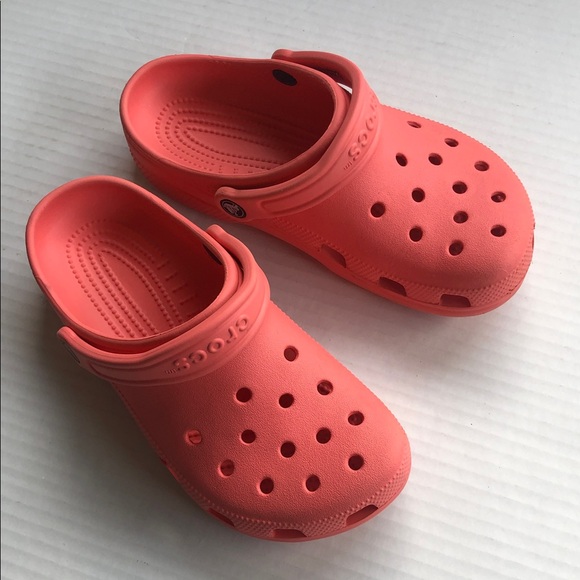 CROCS Shoes - CROCS Classic Orange Clogs Women’s 8 Men’s 6